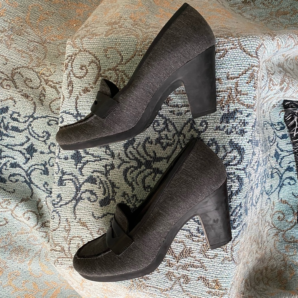 Shoes - Picture 8 of 14